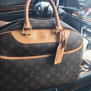 Authentic Louis Vuitton Monogram Deauville GM